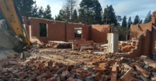 Демонтаж 1 этажного дома Усолье-Сибирское, цена от 1606 руб.