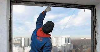 Демонтаж остекления балкона в Усолье-Сибирском - цена от 570 руб. - Сварной-Сль